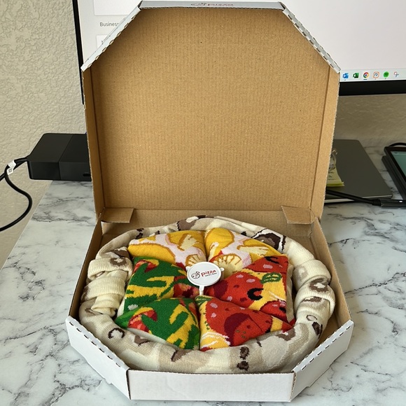 Pizza Sock Box - Picture 5 of 9